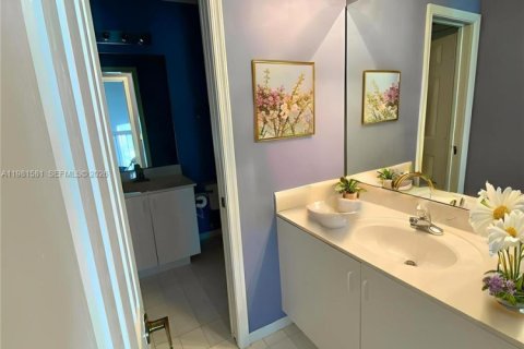 Casa en venta en Weston, Florida, 5 dormitorios, 199.18 m2 № 2047157 - foto 12