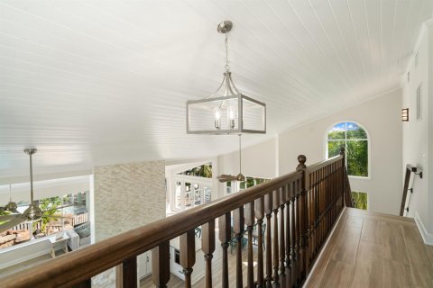 House in Tavernier, Florida 4 bedrooms, 297.66 sq.m. № 2261568 - photo 27