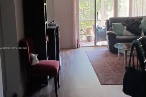 Copropriété à vendre à Plantation, Floride: 2 chambres, 115.38 m2 № 2009414 - photo 3