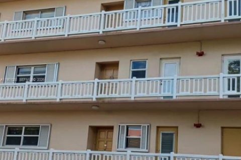 Copropriété à vendre à Plantation, Floride: 2 chambres, 115.38 m2 № 2009414 - photo 11