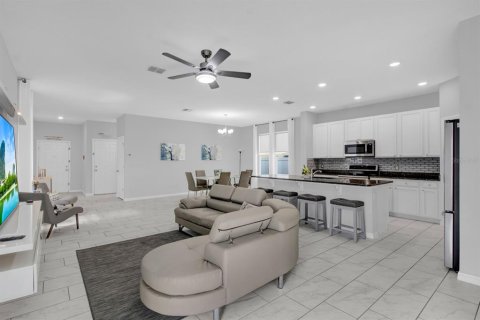 Villa ou maison à louer à Davenport, Floride: 4 chambres, 228.54 m2 № 1853866 - photo 7