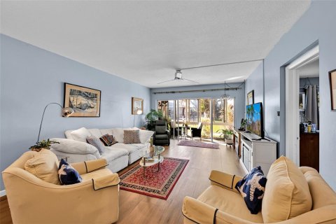 Condominio en Fort Lauderdale, Florida, 2 dormitorios  № 2087368