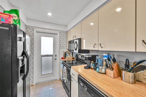 Condominio en venta en Fort Lauderdale, Florida, 2 dormitorios, 94.76 m2 № 2087368 - foto 7