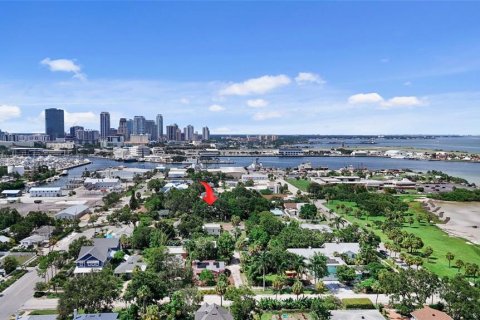Casa en venta en Saint Petersburg, Florida, 2 dormitorios, 115.29 m2 № 1842309 - foto 2