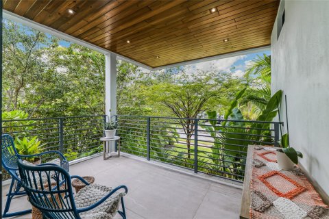 House in Key Biscayne, Florida 5 bedrooms, 342.62 sq.m. № 1971317 - photo 26