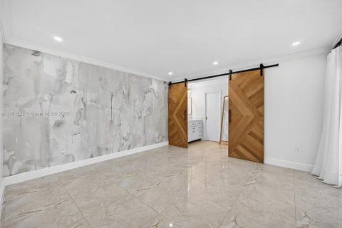 Снять в аренду виллу или дом в Майами, Флорида 4 спальни, 169.27м2, № 1950334 - фото 15