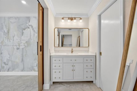 Снять в аренду виллу или дом в Майами, Флорида 4 спальни, 169.27м2, № 1950334 - фото 19