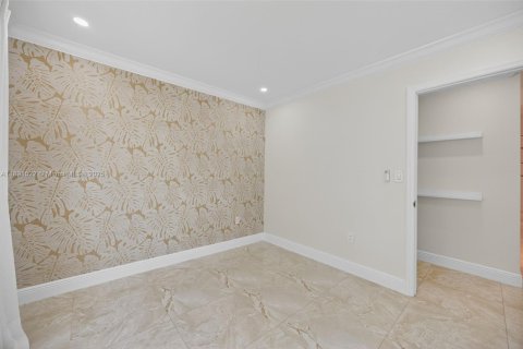 Снять в аренду виллу или дом в Майами, Флорида 4 спальни, 169.27м2, № 1950334 - фото 25