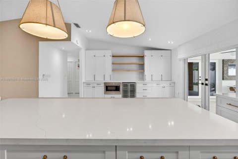 Снять в аренду виллу или дом в Майами, Флорида 4 спальни, 169.27м2, № 1950334 - фото 12