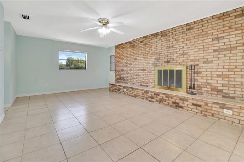 House in Kissimmee, Florida 3 bedrooms, 164.99 sq.m. № 1757698 - photo 15