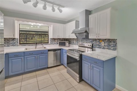 House in Kissimmee, Florida 3 bedrooms, 164.99 sq.m. № 1757698 - photo 4