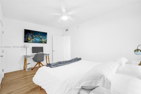 Condominio en venta en Miami Beach, Florida, 2 dormitorios, 85.47 m2 № 2040691 - foto 13