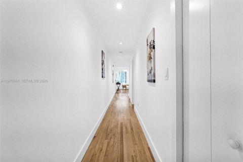 Condominio en venta en Miami Beach, Florida, 2 dormitorios, 85.47 m2 № 2040691 - foto 17