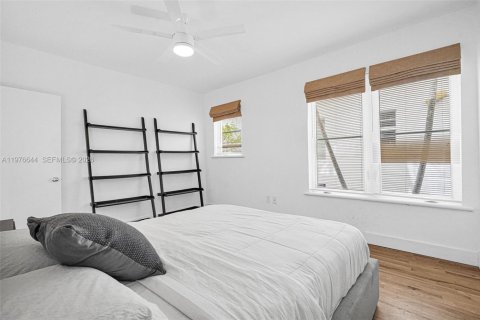 Condominio en venta en Miami Beach, Florida, 2 dormitorios, 85.47 m2 № 2040691 - foto 16