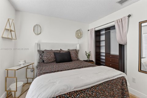 Casa en venta en Pembroke Pines, Florida, 3 dormitorios, 172.8 m2 № 2058934 - foto 25