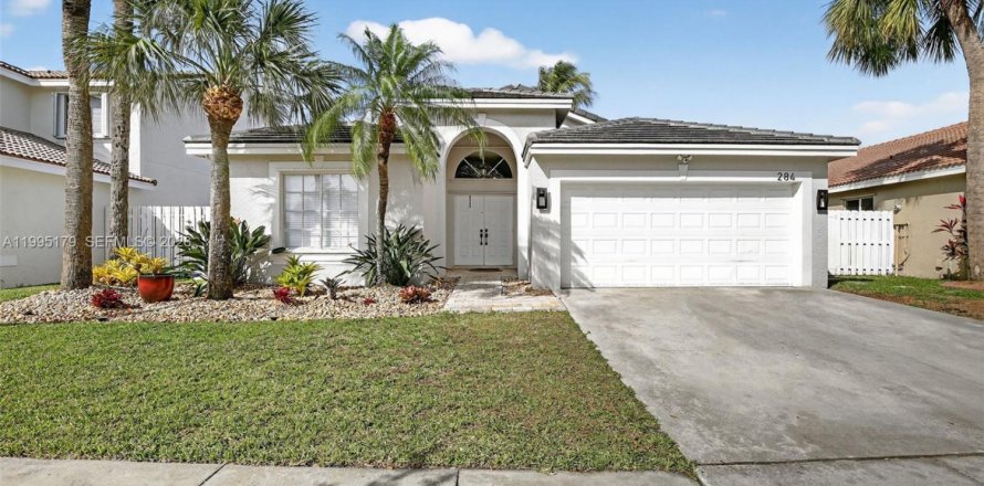 Casa en Pembroke Pines, Florida 3 dormitorios, 172.8 m2 № 2058934