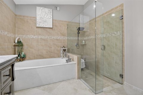 Casa en venta en Pembroke Pines, Florida, 3 dormitorios, 172.8 m2 № 2058934 - foto 23