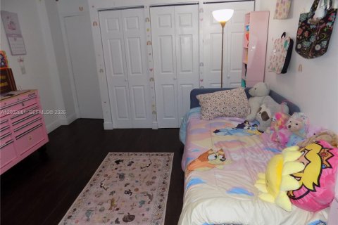 Condo in Miami, Florida, 2 bedrooms № 2243521 - photo 19