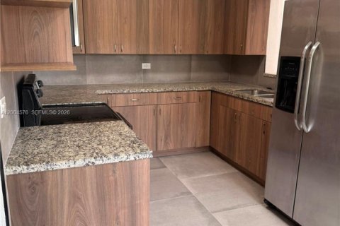 Снять в аренду виллу или дом в Майами, Флорида 3 спальни, 221.76м2, № 2068868 - фото 3