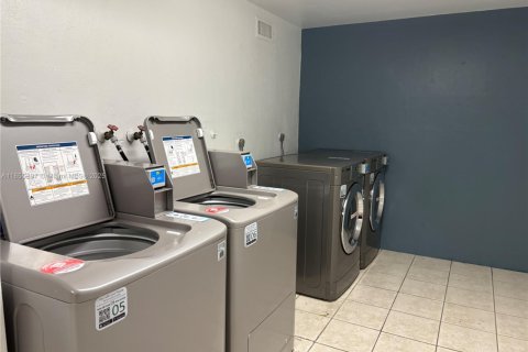 Copropriété à louer à Sunny Isles Beach, Floride: 1 chambre, 93.37 m2 № 1878605 - photo 10