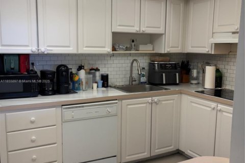 Copropriété à louer à Sunny Isles Beach, Floride: 1 chambre, 93.37 m2 № 1878605 - photo 15