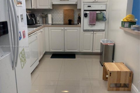 Copropriété à louer à Sunny Isles Beach, Floride: 1 chambre, 93.37 m2 № 1878605 - photo 23