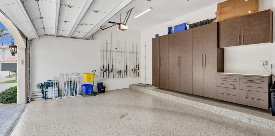 Villa ou maison à Delray Beach, Floride 6 chambres, 480.4 m2 № 1159717