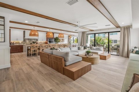 Condo in Sarasota, Florida, 5 bedrooms  № 2120701 - photo 15