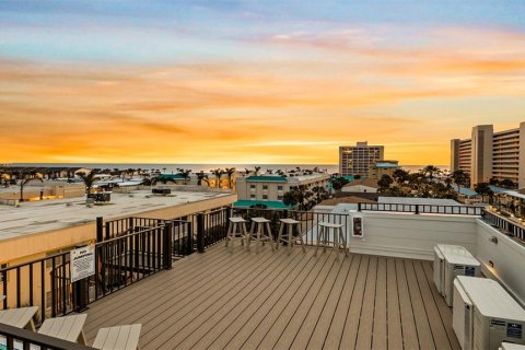 Condo in Sarasota, Florida, 5 bedrooms  № 2120701 - photo 10