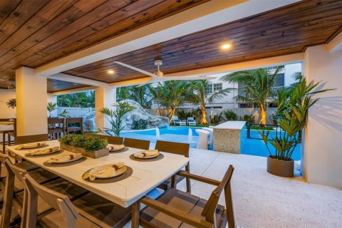 Condo in Sarasota, Florida, 5 bedrooms  № 2120701 - photo 6