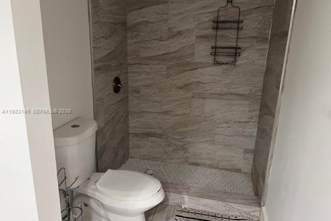 Снять в аренду кондоминиум в Коконат Крик, Флорида 1 спальня, 76.09м2, № 2082834 - фото 23