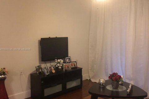 Снять в аренду кондоминиум в Коконат Крик, Флорида 1 спальня, 76.09м2, № 2082834 - фото 17