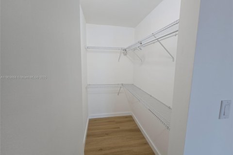 Villa ou maison à vendre à Hialeah, Floride: 4 chambres, 107.86 m2 № 1955744 - photo 9