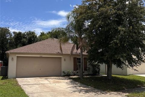 Casa en Kissimmee, Florida 4 dormitorios, 181.16 m2 № 2215155