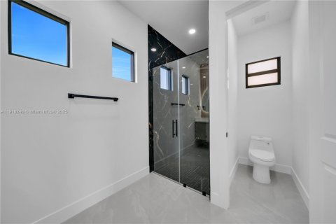 Купить виллу или дом в Лихай-Эйкерс, Флорида 3 спальни, № 1973039 - фото 15