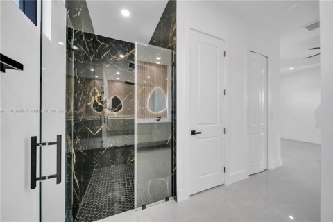 Купить виллу или дом в Лихай-Эйкерс, Флорида 3 спальни, № 1973039 - фото 10