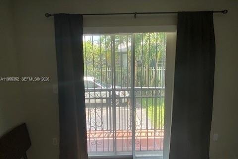 Снять в аренду кондоминиум в Майами, Флорида 2 спальни, 64.1м2, № 2033252 - фото 13