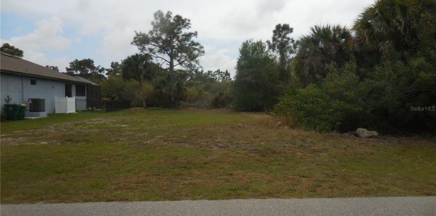 Land in Rotonda, Florida № 2229069