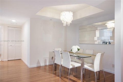 Купить кондоминиум в Авентура, Флорида 2 спальни, 121.7м2, № 2025216 - фото 6