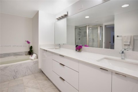 Купить кондоминиум в Авентура, Флорида 2 спальни, 121.7м2, № 2025216 - фото 4