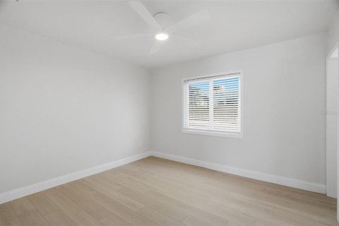 Купить коммерческую недвижимость в Галфпорта, Флорида 5 спален, 200.67м2, № 2134314 - фото 14