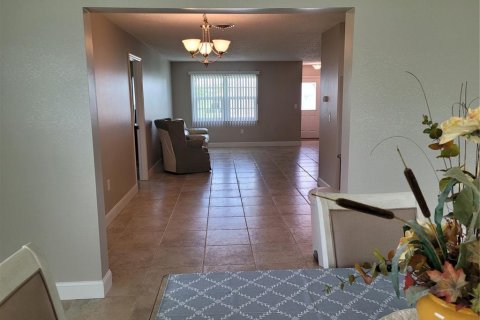 Casa en alquiler en Rotonda, Florida, 2 dormitorios, 133.59 m2 № 1914665 - foto 4