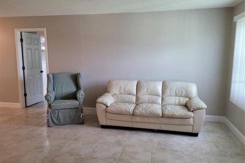 Casa en alquiler en Rotonda, Florida, 2 dormitorios, 133.59 m2 № 1914665 - foto 2