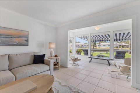 Casa en venta en Nokomis, Florida, 2 dormitorios, 117.06 m2 № 1751015 - foto 12