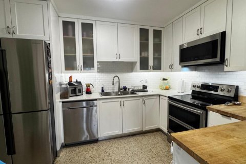 Villa ou maison à vendre à North Miami, Floride: 2 chambres, 138.61 m2 № 2439208 - photo 5