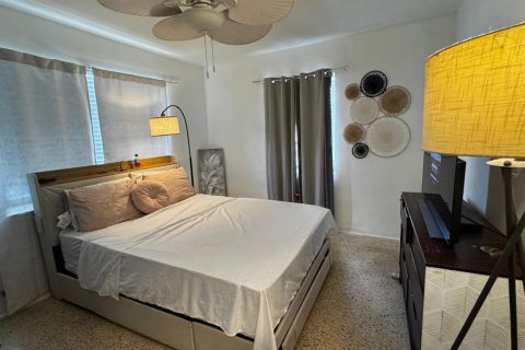 Villa ou maison à vendre à North Miami, Floride: 2 chambres, 138.61 m2 № 2439208 - photo 6