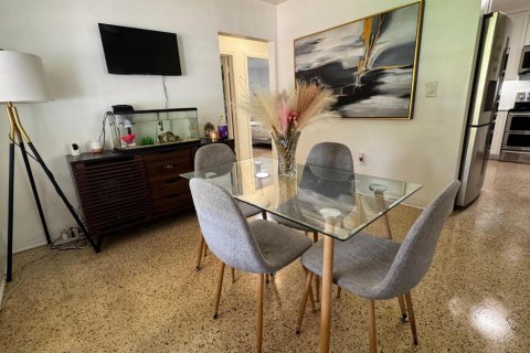 Villa ou maison à vendre à North Miami, Floride: 2 chambres, 138.61 m2 № 2439208 - photo 3