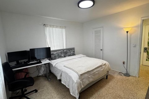 Villa ou maison à vendre à North Miami, Floride: 2 chambres, 138.61 m2 № 2439208 - photo 9