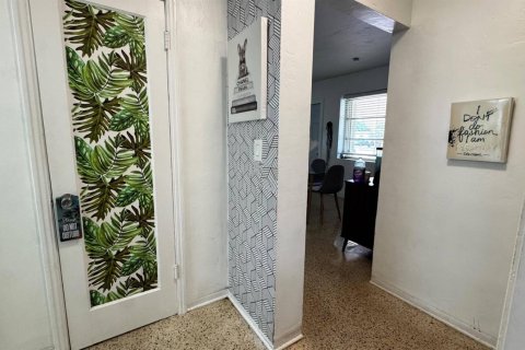 Villa ou maison à vendre à North Miami, Floride: 2 chambres, 138.61 m2 № 2439208 - photo 7