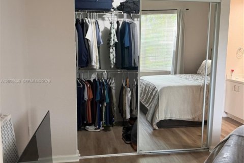 Townhouse in Miramar, Florida 2 bedrooms, 93.37 sq.m. № 2399667 - photo 7